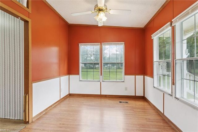 6925 Deer Stand DR, Gloucester, VA 23061