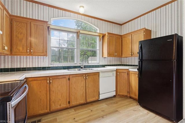 6925 Deer Stand DR, Gloucester, VA 23061