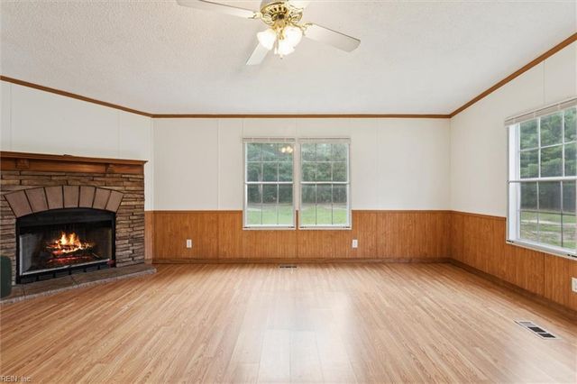 6925 Deer Stand DR, Gloucester, VA 23061