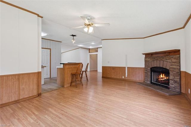 6925 Deer Stand DR, Gloucester, VA 23061