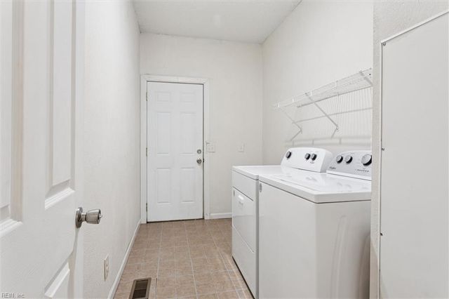 6925 Deer Stand DR, Gloucester, VA 23061