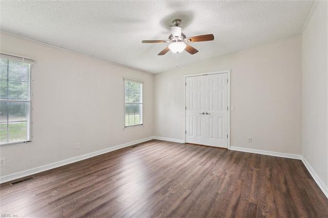 6925 Deer Stand DR, Gloucester, VA 23061