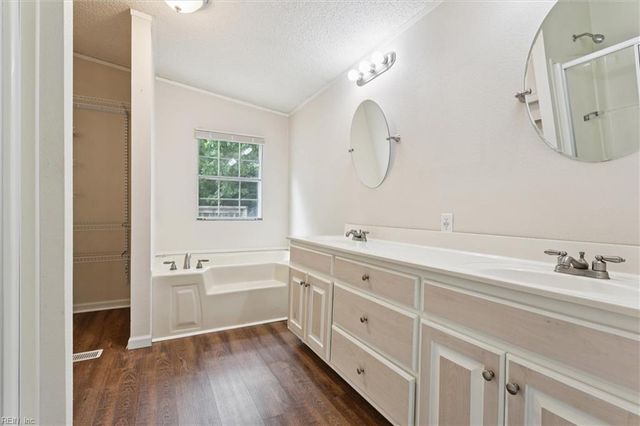 6925 Deer Stand DR, Gloucester, VA 23061