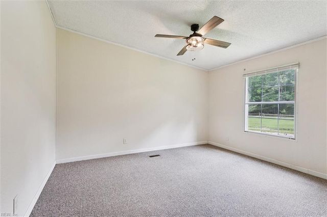 6925 Deer Stand DR, Gloucester, VA 23061