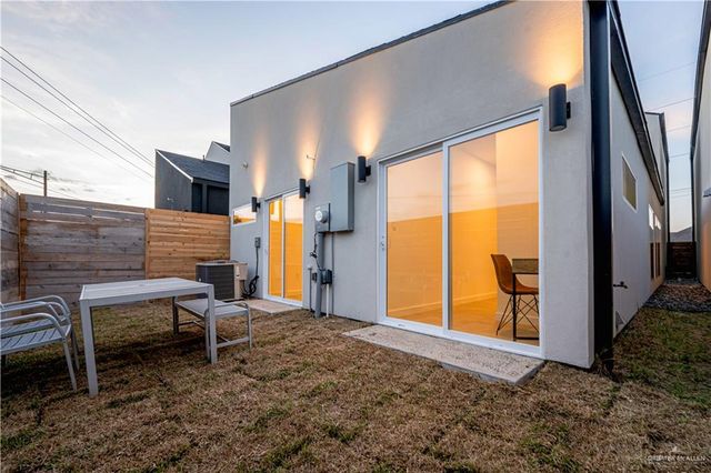 2637 Warbler Avenue, Mcallen, TX 78504