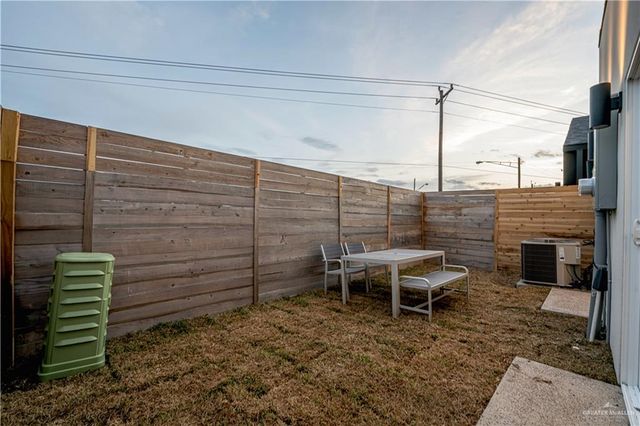 2637 Warbler Avenue, Mcallen, TX 78504