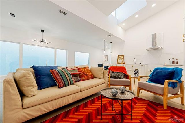 2637 Warbler Avenue, Mcallen, TX 78504