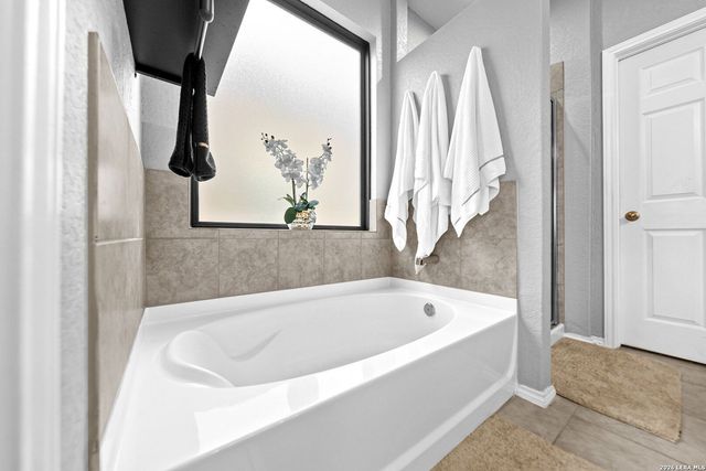 5811 Ivans Farm, San Antonio, TX 78244