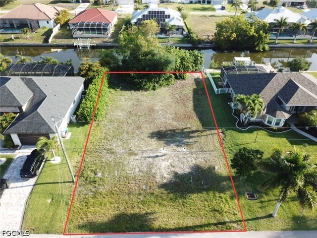 1831 SW 31st TER, Cape Coral, FL 33914