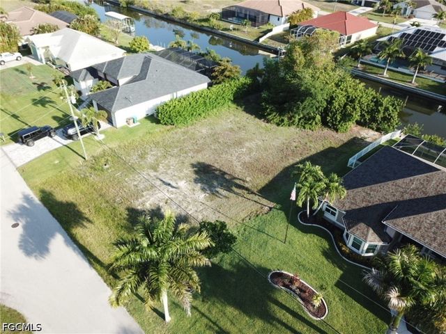 1831 SW 31st TER, Cape Coral, FL 33914