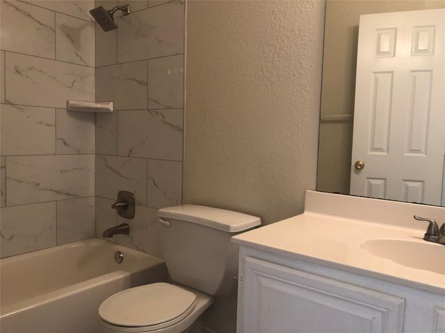 3841 Rolling Hills Drive, Plano, TX 75025