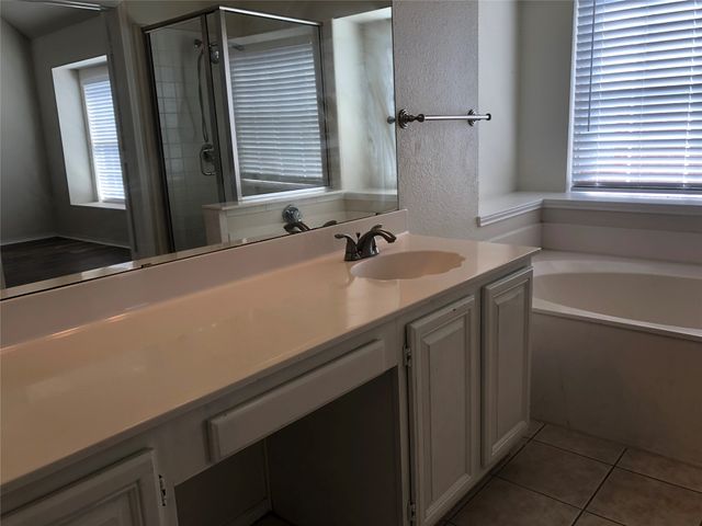 3841 Rolling Hills Drive, Plano, TX 75025
