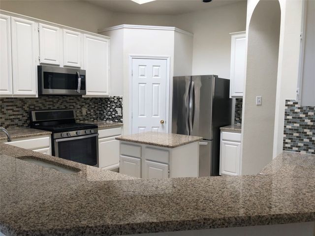 3841 Rolling Hills Drive, Plano, TX 75025