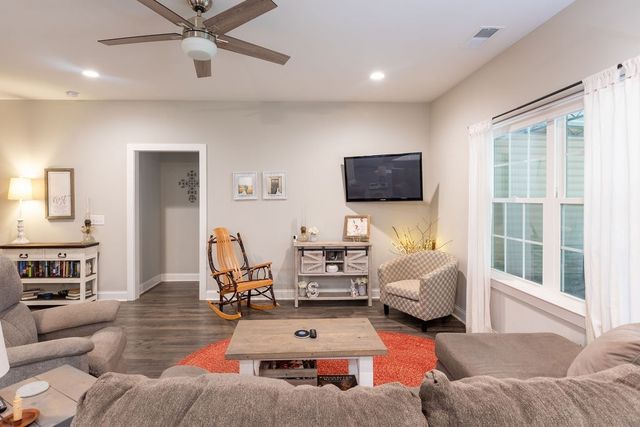 1578 Old Gallatin Rd, Portland, TN 37148