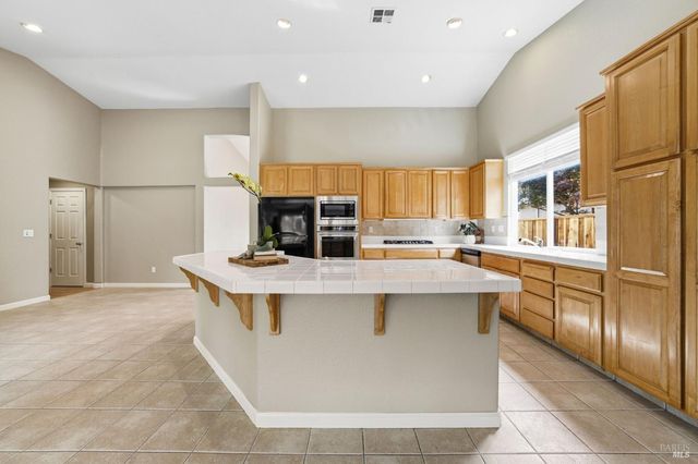 715 Antiquity Dr, Fairfield, CA 94534