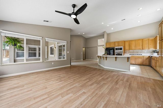 715 Antiquity Dr, Fairfield, CA 94534