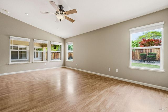 715 Antiquity Dr, Fairfield, CA 94534