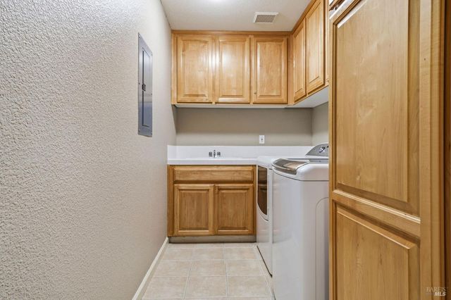 715 Antiquity Dr, Fairfield, CA 94534