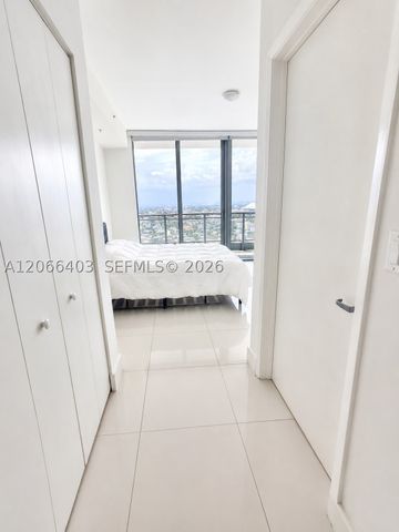 92 SW 3rd St 3808, Miami, FL 33130