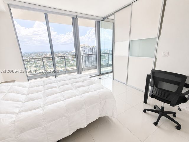 92 SW 3rd St 3808, Miami, FL 33130