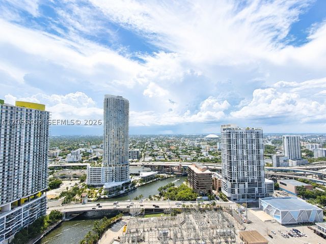 92 SW 3rd St 3808, Miami, FL 33130