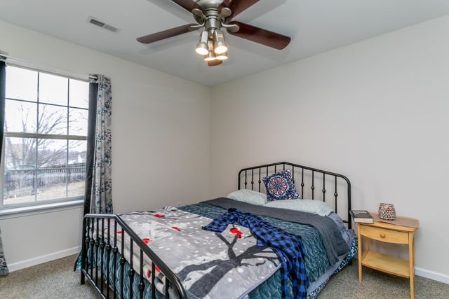 154 E TULLY CT, Columbia, MO 65202