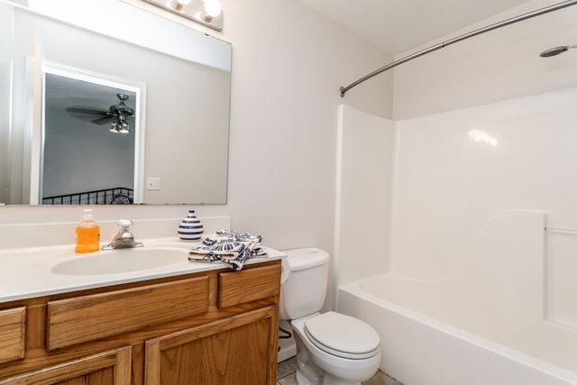 154 E TULLY CT, Columbia, MO 65202