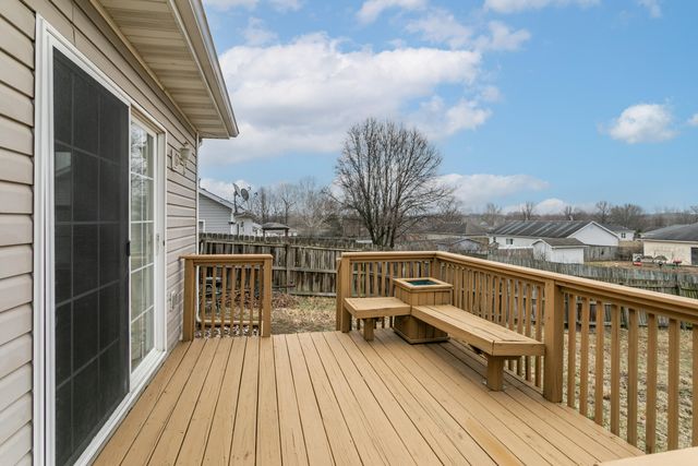 154 E TULLY CT, Columbia, MO 65202