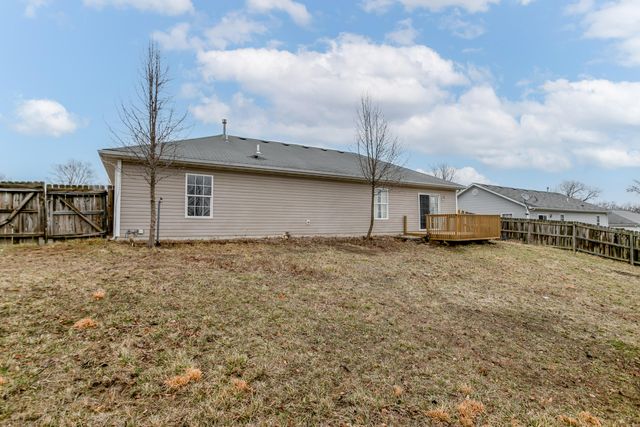 154 E TULLY CT, Columbia, MO 65202