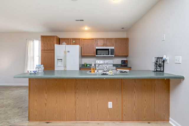 154 E TULLY CT, Columbia, MO 65202