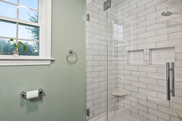734 Lincoln St, Franklin, MA 02038