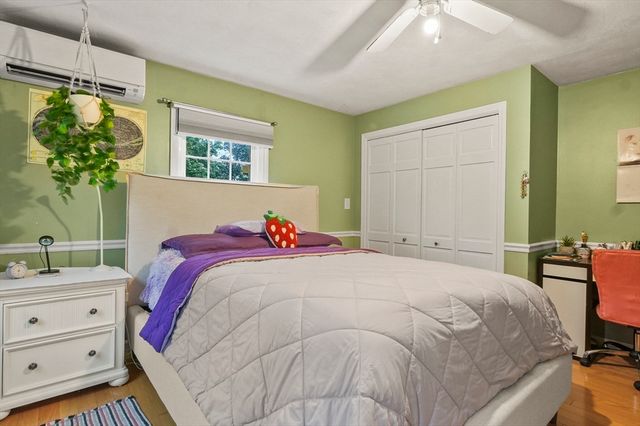 734 Lincoln St, Franklin, MA 02038