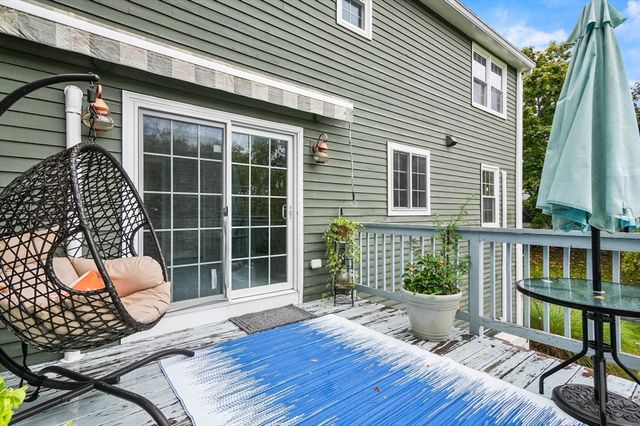 734 Lincoln St, Franklin, MA 02038