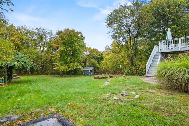 734 Lincoln St, Franklin, MA 02038