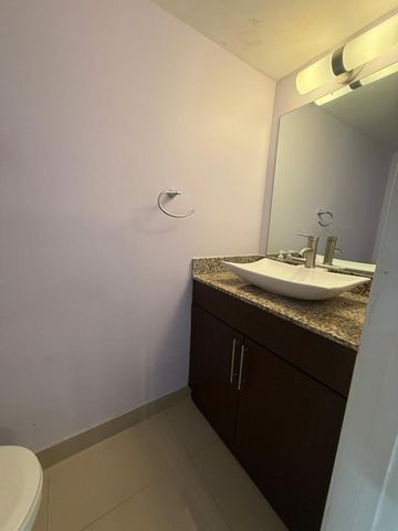 11596 NW 45th St 4, Coral Springs, FL 33065