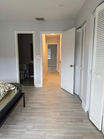 11596 NW 45th St 4, Coral Springs, FL 33065