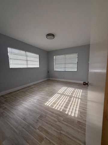 11596 NW 45th St 4, Coral Springs, FL 33065