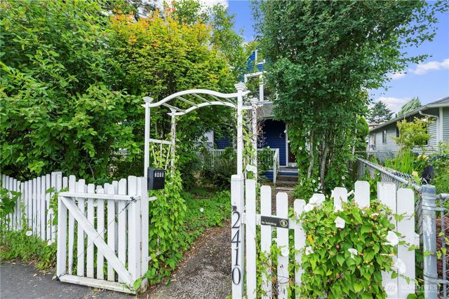 2410 State Street, Everett, WA 98201
