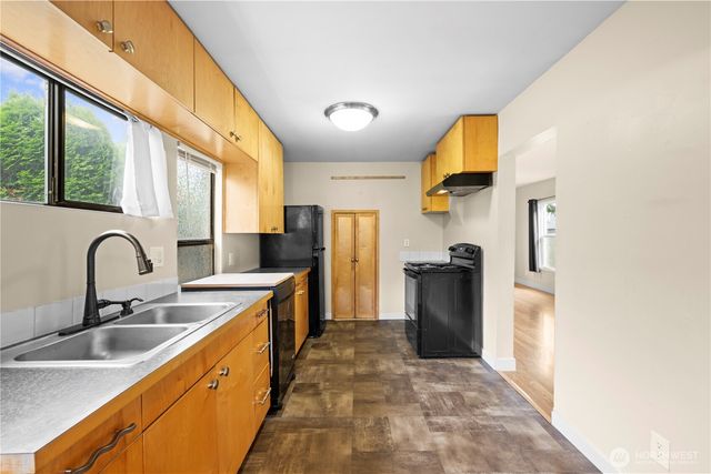 2410 State Street, Everett, WA 98201