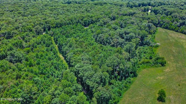 12902 Lantana Rd, Crossville, TN 38572