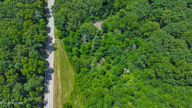 12902 Lantana Rd, Crossville, TN 38572