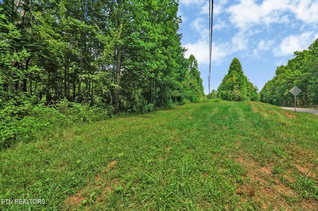 12902 Lantana Rd, Crossville, TN 38572