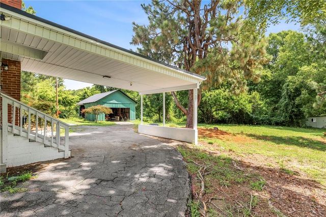 156 Payne Road, Thomasville, NC 27360