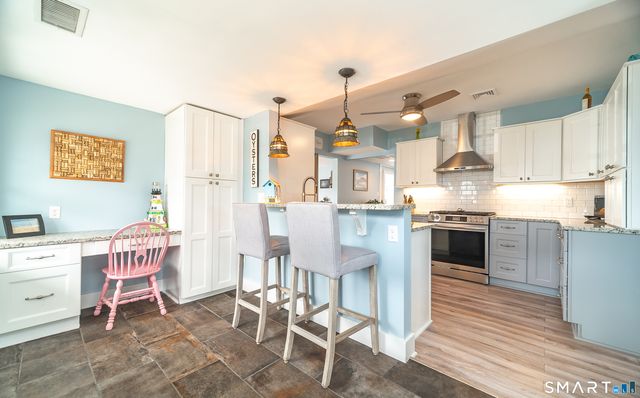 25 River Avenue, Old Saybrook, CT 06475