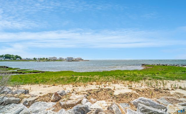 25 River Avenue, Old Saybrook, CT 06475