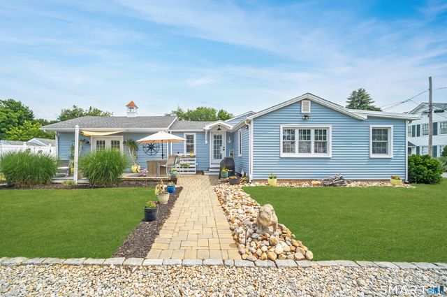 25 River Avenue, Old Saybrook, CT 06475