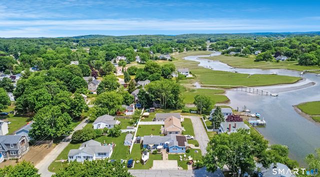25 River Avenue, Old Saybrook, CT 06475