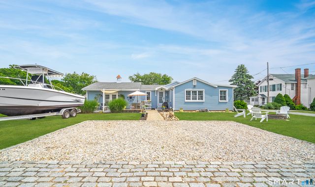 25 River Avenue, Old Saybrook, CT 06475