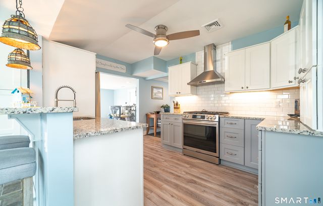 25 River Avenue, Old Saybrook, CT 06475