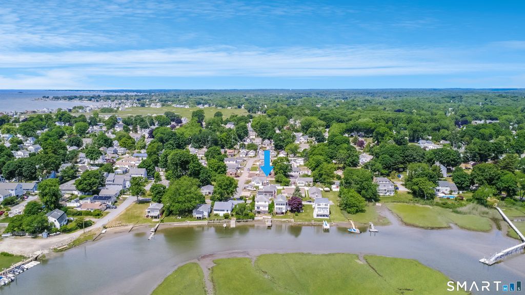 25 River Avenue, Old Saybrook, CT 06475
